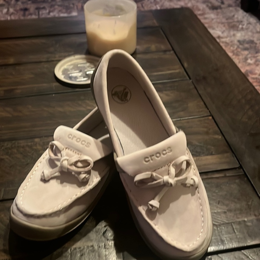 NEW Crocs beach boat loafers, 6, leather and rubber on bottom